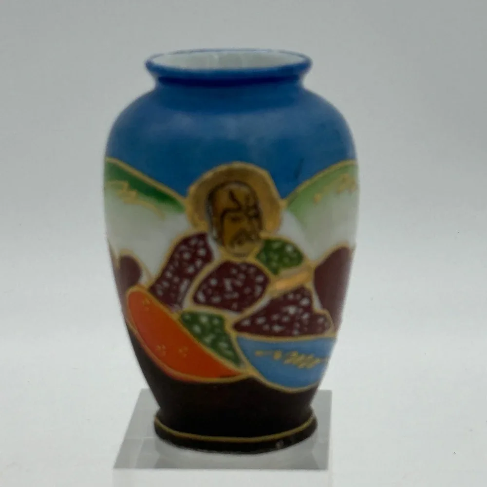 Vintage Made in Occupied Japan Miniature Bud Vase Moriage Satsuma Style Scholar